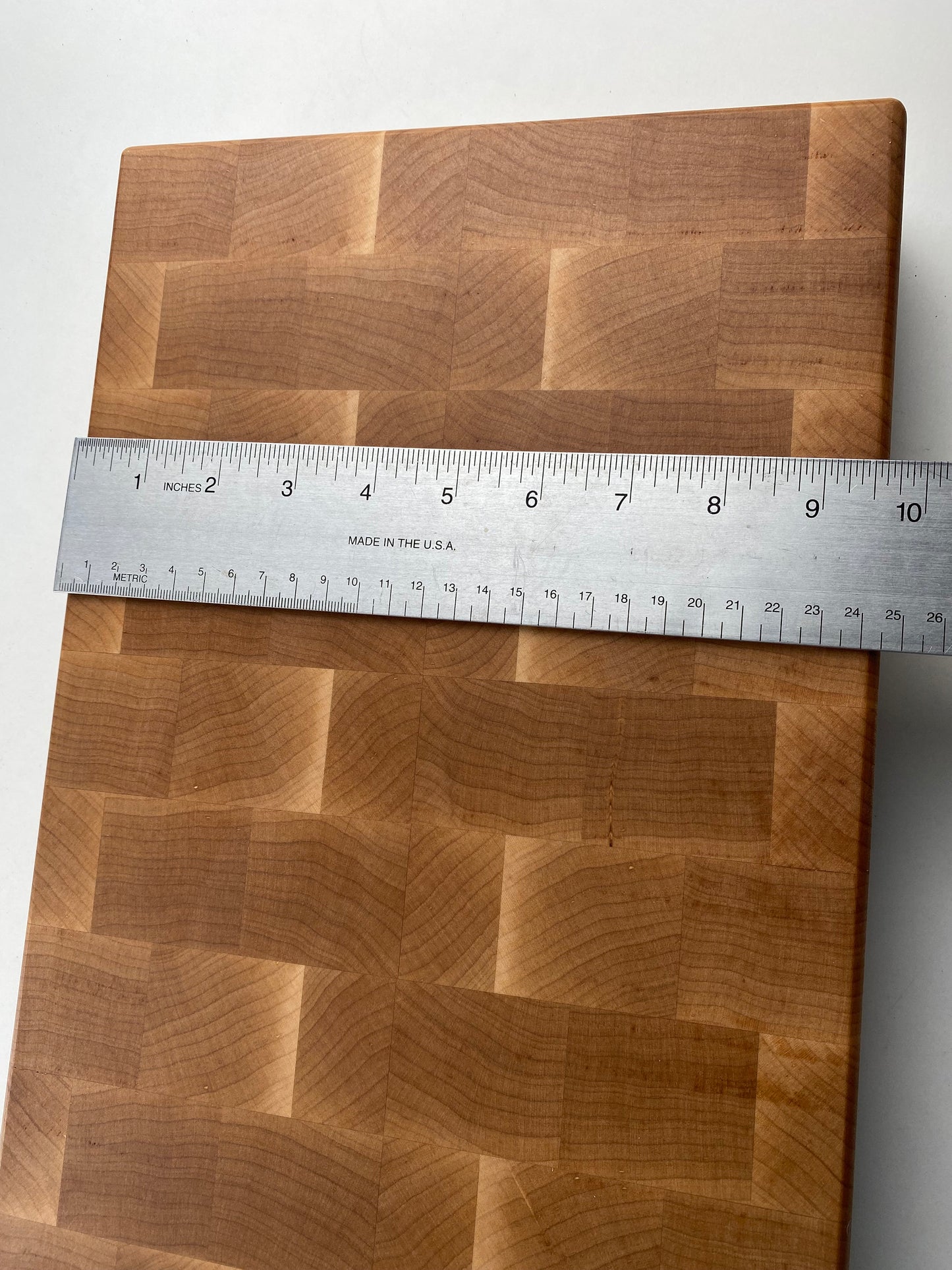 Handmade End-grain Cutting Board, Solid Maple, 2-1/4-inch Thick, Heavy Duty