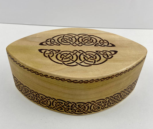 Small Handmade Keepsake Box - Celtic knot design - Poplar wood - lift-off lid with green Flocking lining - bandsaw box