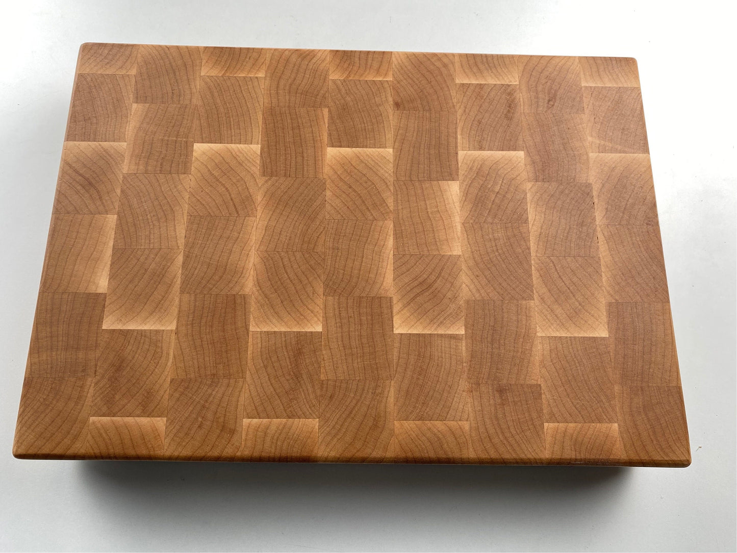 Handmade End-grain Cutting Board, Solid Maple, 2-1/2-inch Thick, Heavy Duty